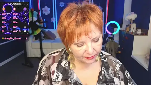 Kira Kenett online show from 10.27.25