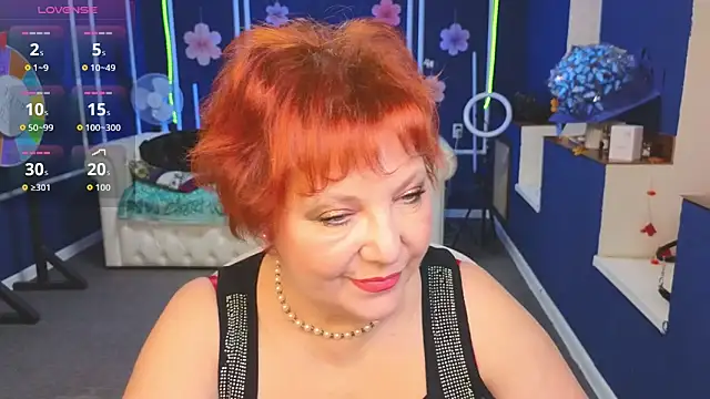 Kira Kenett online show from 12.03.25