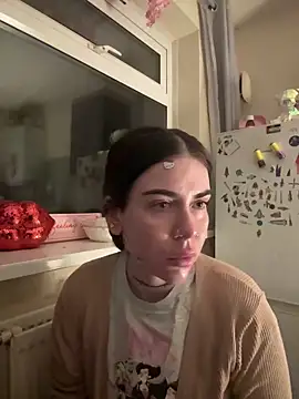 valentinalamont online show from 09.09.25