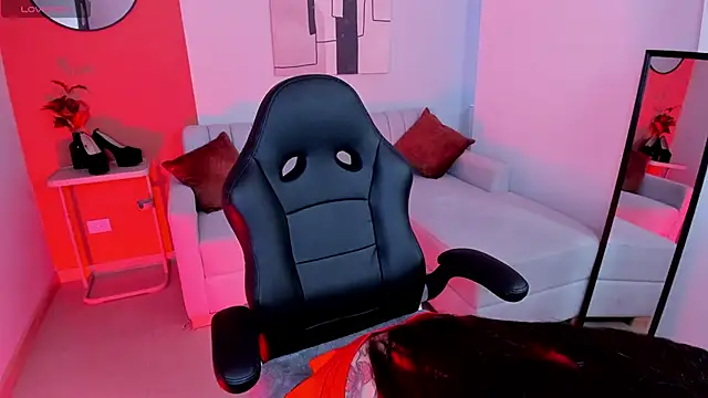 Snapshot of Irina_vasilieva chatting on 09.30.25 Irina vasilieva online show from 09.30.25