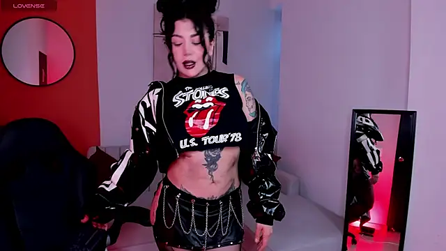 Snapshot of Irina_vasilieva chatting on 10.10.25 Irina vasilieva online show from 10.10.25