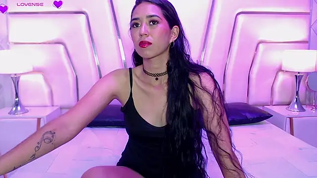 VioletPons online show from 10.28.25