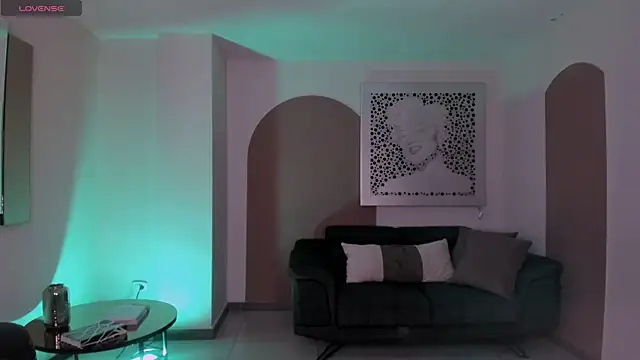 SussyBellX online show from 11.07.25