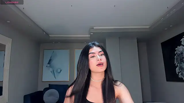 LucyWeiss  online show from 09.24.25