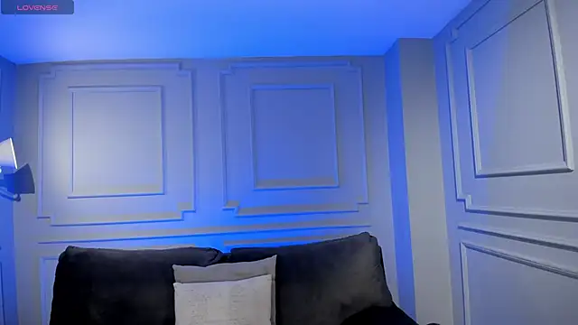 LucyWeiss  online show from 10.19.25