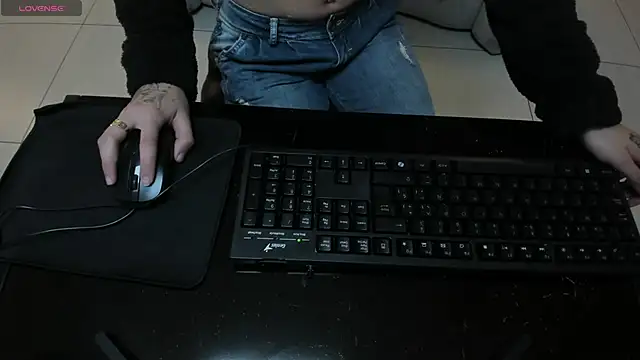 LaurentConnor online show from 09.26.25