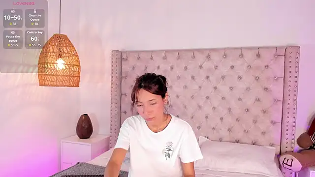 Snapshot of AdharaMancinii chatting on 10.25.25 AdharaMancinii online show from 10.25.25