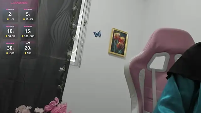 Snapshot of dalila_kemur chatting on 10.15.25 dalila kemur online show from 10.15.25