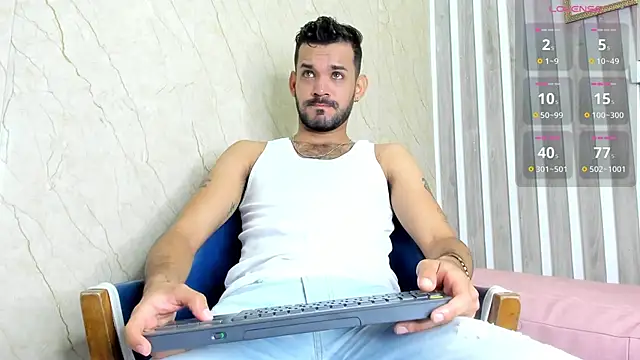 Snapshot of EthanGrey chatting on 09.29.25 EthanGrey online show from 09.29.25