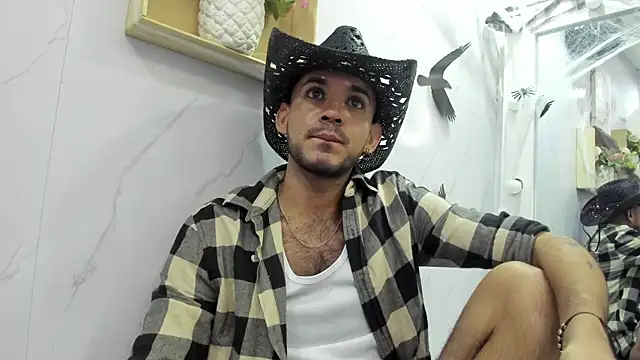 Snapshot of EthanGrey chatting on 10.22.25 EthanGrey online show from 10.22.25