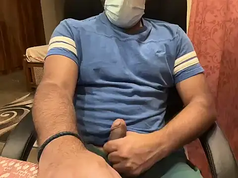 Snapshot of BobgaBonga chatting on 10.29.25 BobgaBonga online show from 10.29.25