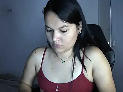 Snapshot of dulvolkova chatting on 10.22.25 dulvolkova online show from 10.22.25