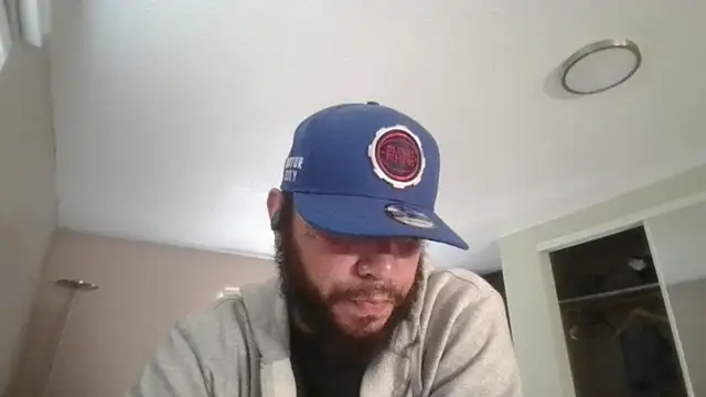 Snapshot of Brownroyal chatting on 06.12.26 Brownroyal online show from 06.12.26