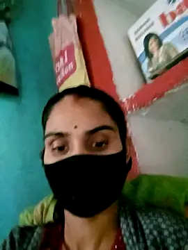 Snapshot of Nishaa_ji chatting on 10.29.25 Nishaa ji online show from 10.29.25