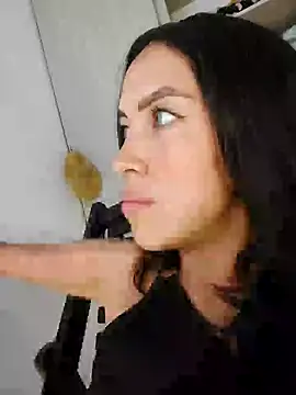 Lina Bedoya online show from 09.12.25