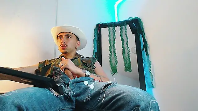 liamty luxor online show from 12.18.25