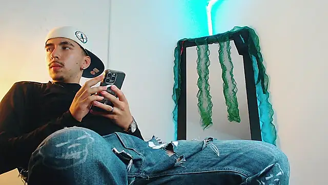 liamty luxor online show from 12.20.25