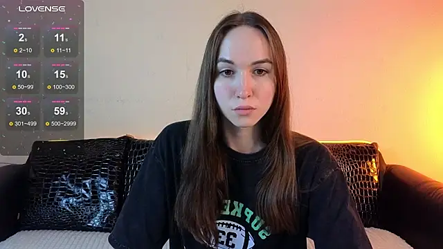 Snapshot of Angeel_Kate chatting on 10.04.25 Angeel Kate online show from 10.04.25