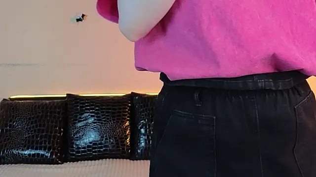 Snapshot of Angeel_Kate chatting on 11.07.25 Angeel Kate online show from 11.07.25