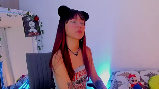 Snapshot of Genesiissss chatting on 11.02.25 Genesiissss online show from 11.02.25