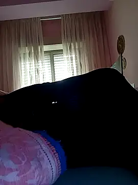 Snapshot of estrogeni chatting on 04.11.26 estrogeni online show from 04.11.26