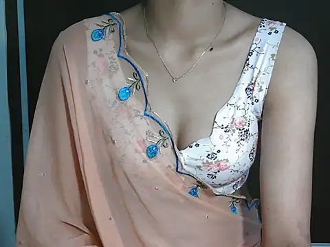 cute seemu online show from 10.02.25