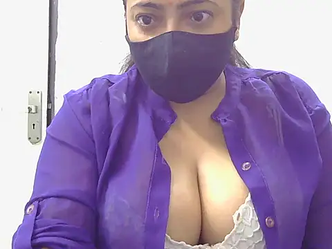 Snapshot of Cute_Girl51 chatting on 11.02.25 Cute Girl51 online show from 11.02.25