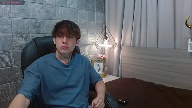 Iantwink18 online show from 09.26.25