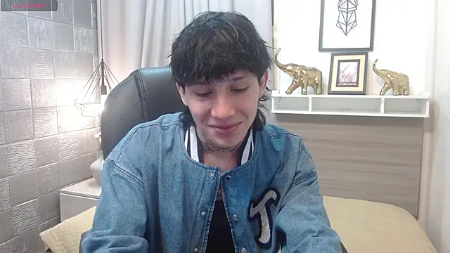 Iantwink18 online show from 11.08.25