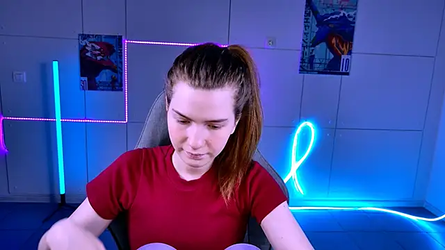 Snapshot of AliceCUNTach chatting on 10.10.25 AliceCUNTach online show from 10.10.25