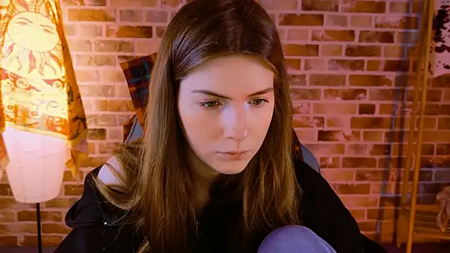 Snapshot of AliceCUNTach chatting on 10.15.25 AliceCUNTach online show from 10.15.25