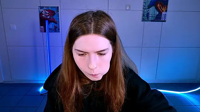 Snapshot of AliceCUNTach chatting on 10.24.25 AliceCUNTach online show from 10.24.25