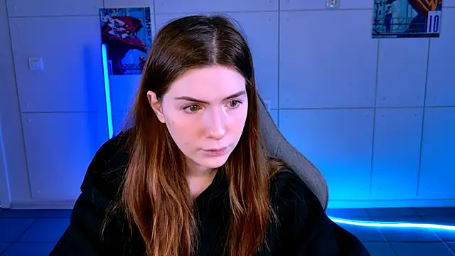 Snapshot of AliceCUNTach chatting on 10.31.25 AliceCUNTach online show from 10.31.25