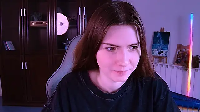 Snapshot of AliceCUNTach chatting on 11.07.25 AliceCUNTach online show from 11.07.25