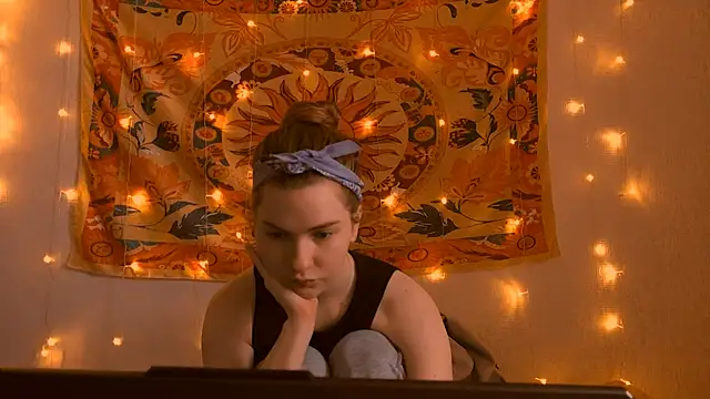 AliceCUNTach online show from 04.03.26