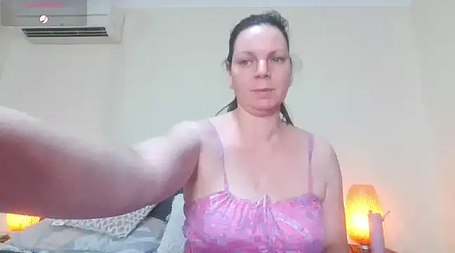 aussiepeaches online show from 03.06.25