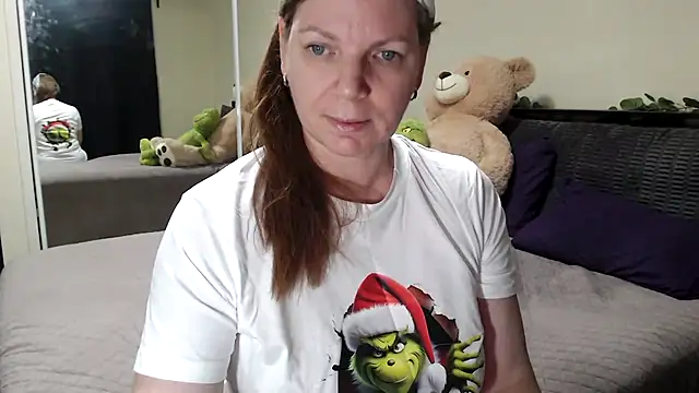 aussiepeaches online show from 12.02.25