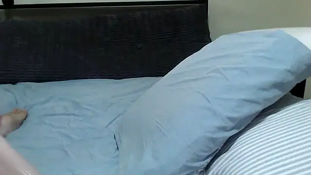 aussiepeaches online show from 12.18.25