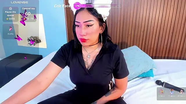 Snapshot of RebecaRush4 chatting on 10.17.25 RebecaRush4 online show from 10.17.25