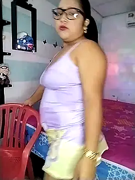 Angelly ricura online show from 10.27.25