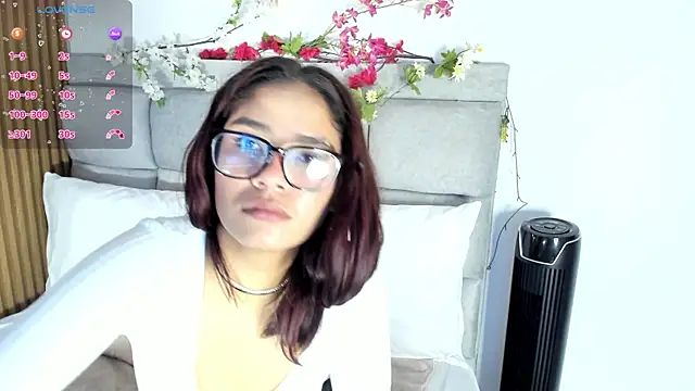 Snapshot of Aliina__Sauvage chatting on 10.10.25 Aliina Sauvage online show from 10.10.25