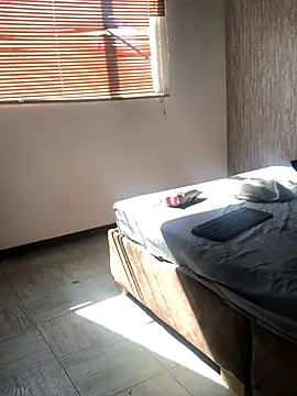 Adele Pinkk online show from 11.07.25