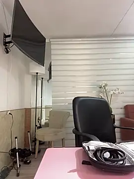 Adele Pinkk online show from 01.16.26