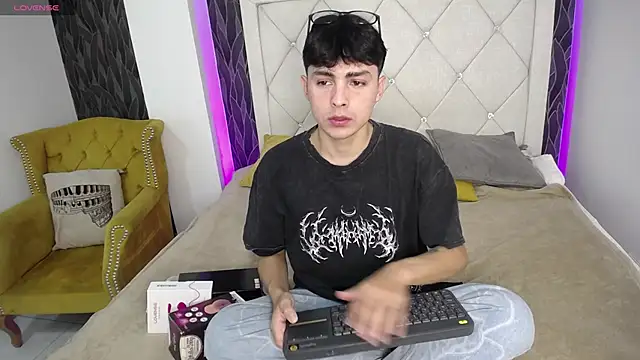 SamuFOXXX online show from 09.26.25