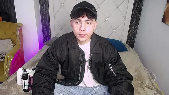 SamuFOXXX online show from 10.21.25