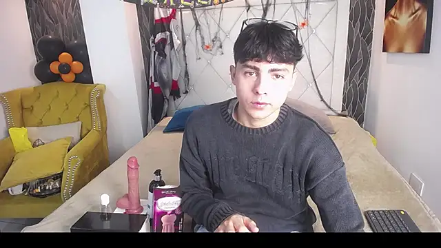 SamuFOXXX online show from 10.25.25