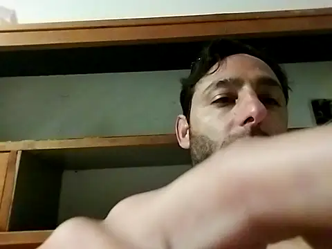 Snapshot of JONATAN_ACA_ESTOY chatting on 10.10.25 JONATAN ACA ESTOY online show from 10.10.25