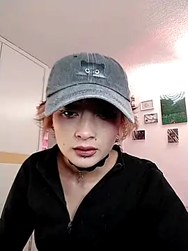 Snapshot of Kleo_X chatting on 09.12.25 Kleo X online show from 09.12.25