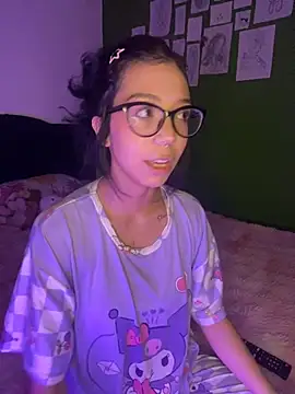 Valen-Foxx online show from 10.16.25