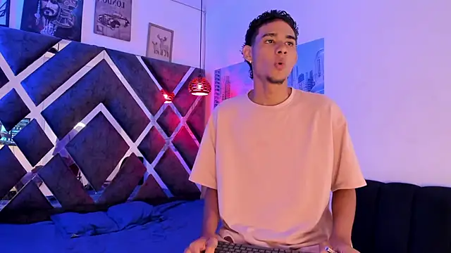 Snapshot of kenix_777 chatting on 09.20.25 kenix 777 online show from 09.20.25